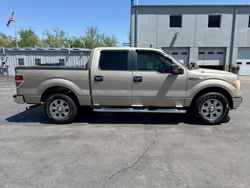 Pueblo Gold Metallic 2010 Ford F-150 XLT SuperCrew