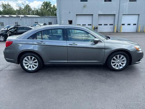 2012 Chrysler 200 Touring