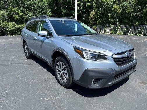 Ice Silver Metallic 2020 Subaru Outback Premium