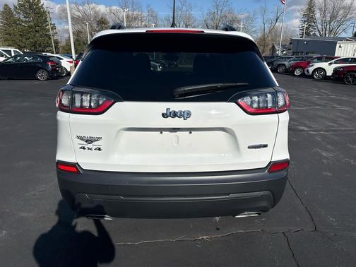 2022 Jeep Cherokee Latitude Lux