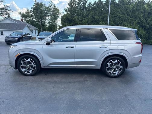 Typhoon Silver 2022 Hyundai PALISADE Calligraphy