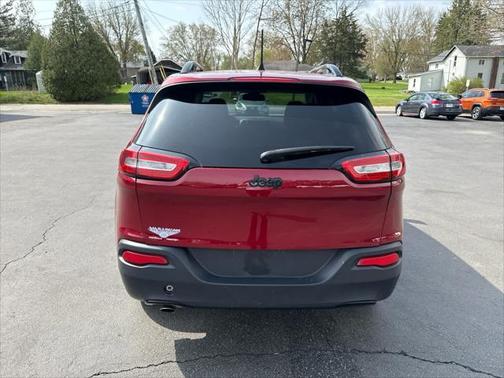 2017 Jeep Cherokee Sport
