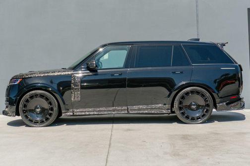 Black 2026 Land Rover Range Rover P530 SE 7 Seat