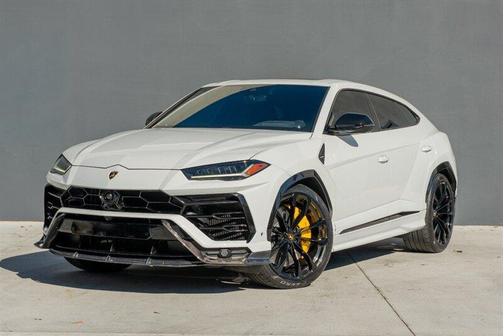 2021 Lamborghini Urus Pearl Capsule