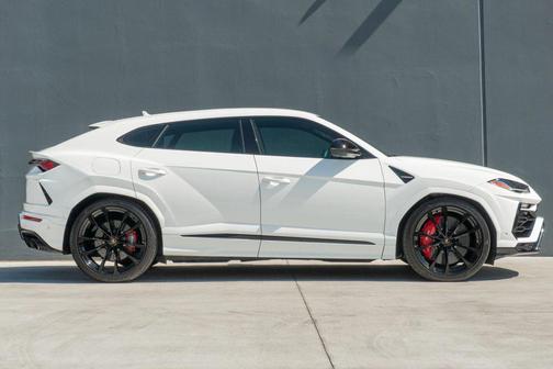 2021 Lamborghini Urus Sport Utility 4D