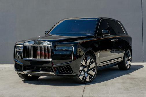Black 2025 Rolls-Royce Cullinan Sport Utility 4D