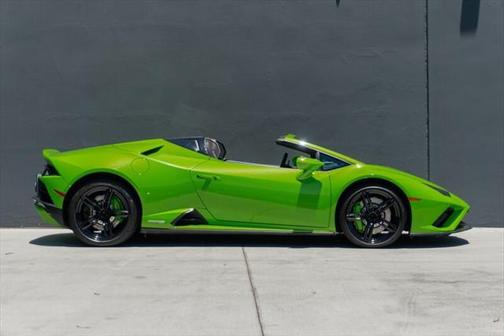 2022 Lamborghini Huracan EVO Spyder RWD