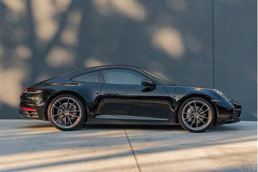 2021 Porsche 911 Carrera