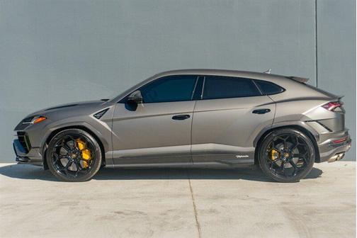 2024 Lamborghini Urus Performante