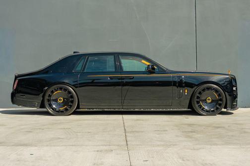 2026 Rolls-Royce Phantom Mansory Kit