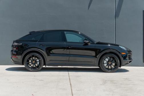 2023 Porsche Cayenne Turbo