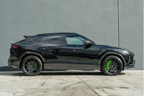 2019 Lamborghini Urus SUV