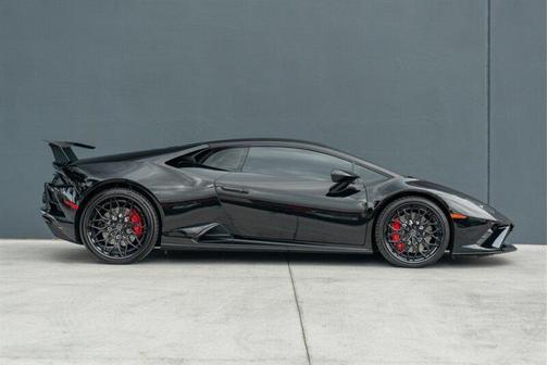 2022 Lamborghini Huracan EVO Coupe RWD