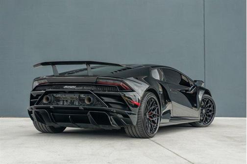 2022 Lamborghini Huracan EVO Coupe RWD