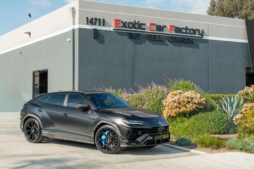 2024 Lamborghini Urus Performante