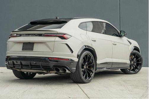 2019 Lamborghini Urus SUV