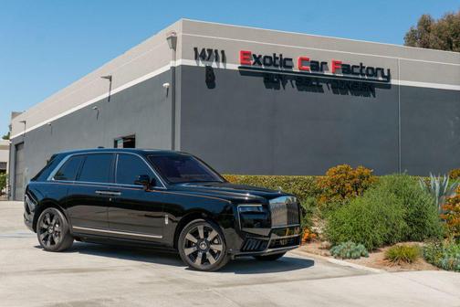 2025 Rolls-Royce Cullinan Sport Utility 4D
