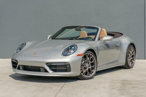 2022 Porsche 911 Carrera