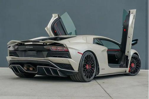 2017 Lamborghini Aventador LP750-4 Superveloce