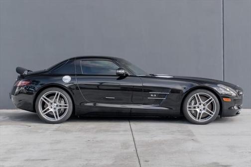 2011 Mercedes-Benz SLS AMG Base