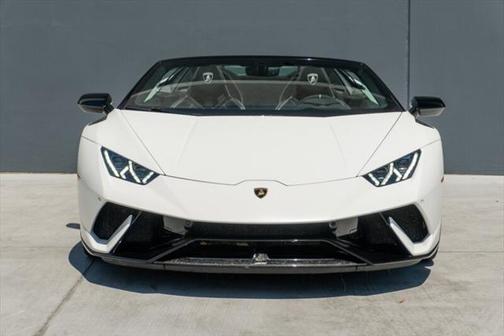 2019 Lamborghini Huracan Performante