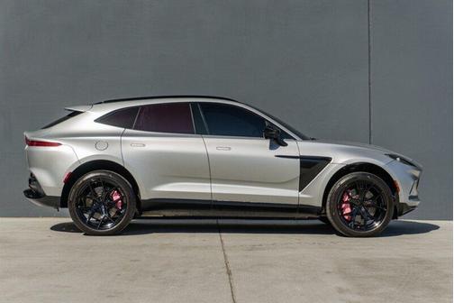2021 Aston Martin DBX SUV