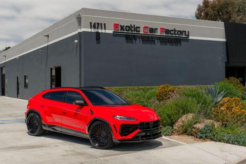 Red 2026 Lamborghini Urus SE