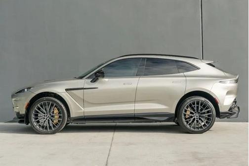 2023 Aston Martin DBX 707