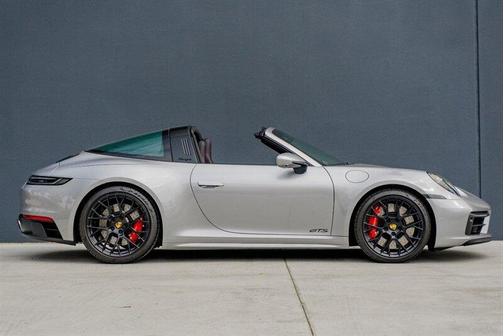 2024 Porsche 911 Convertible