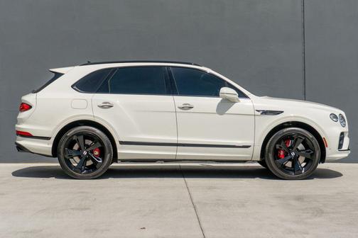 2023 Bentley Bentayga S V8 Sport Utility 4D