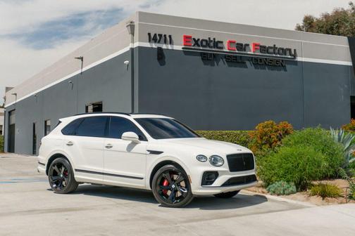 White 2023 Bentley Bentayga S V8 Sport Utility 4D