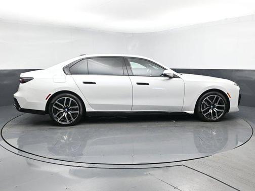 2024 BMW 760 i xDrive