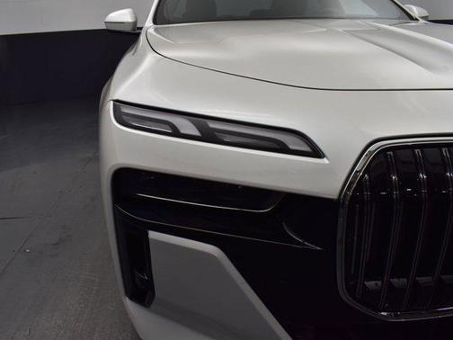 2024 BMW 760 i xDrive