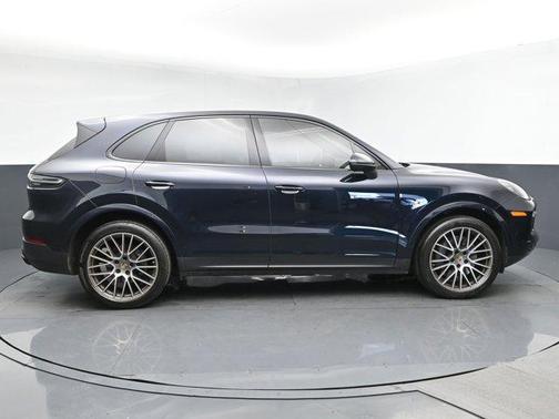 2022 Porsche Cayenne S