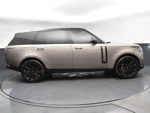 2023 Land Rover Range Rover P530 SE