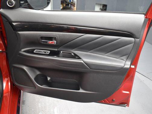 2018 Mitsubishi Outlander PHEV GT