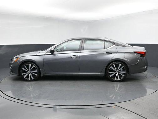 2020 Nissan Altima SR FWD