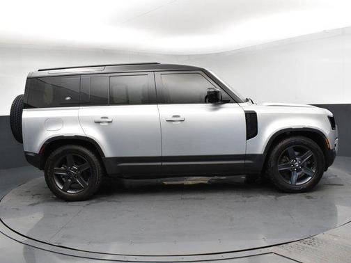 2022 Land Rover Defender 110 S