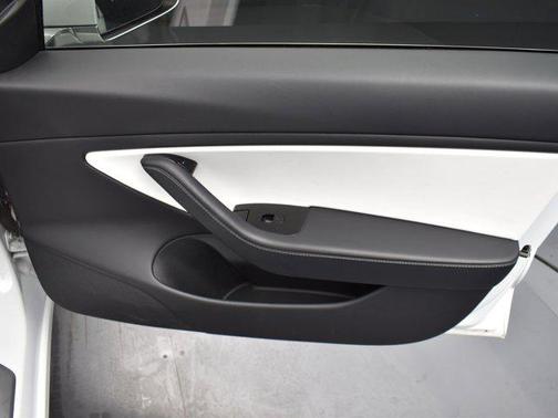 2020 Tesla Model 3 Standard Range