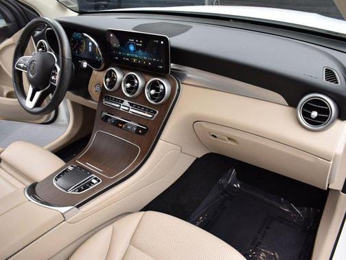 2021 Mercedes-Benz GLC 300 4MATIC