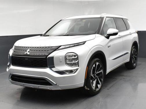 2025 Mitsubishi Outlander PHEV SEL