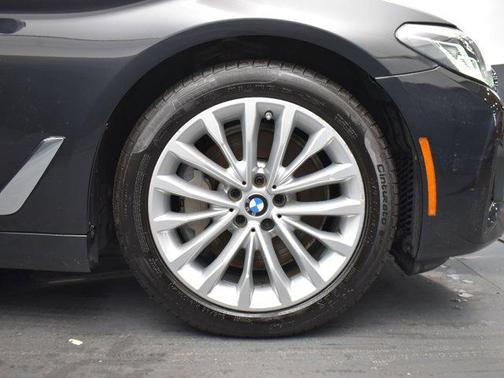 2022 BMW 530 i xDrive