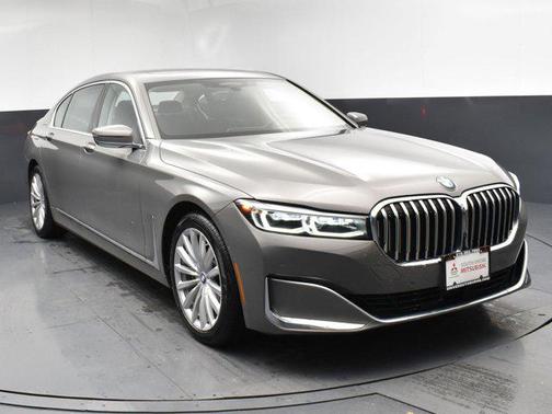 2022 BMW 740 i xDrive