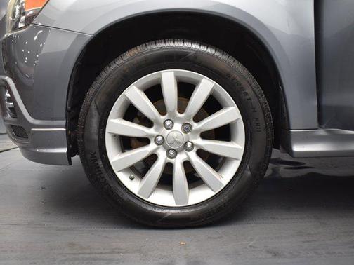 2011 Mitsubishi Outlander Sport SE