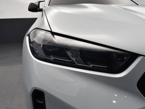 2024 BMW X6 M60i