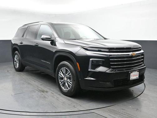 Mosaic Black Metallic 2024 Chevrolet Traverse LT