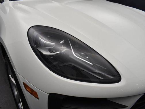 2021 Porsche Macan Base
