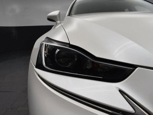 2017 Lexus IS 300 Base