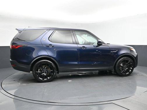 2023 Land Rover Discovery P300 S