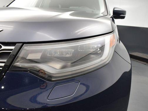 2023 Land Rover Discovery P300 S